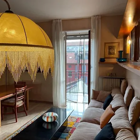 Navigli Hideaway - 5 Minutes From Metro Daire